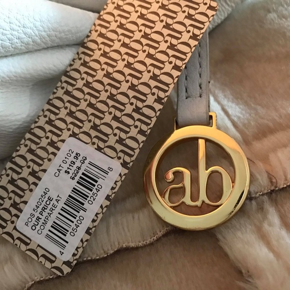 Audrey Brooke NWT Luscious white Leather Sachel. MOVING! - Picture 3 of 7